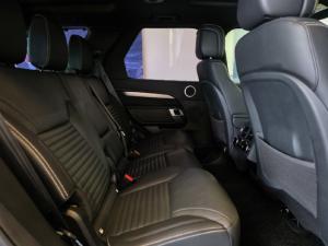 Land Rover Discovery D300 R-Dynamic SE - Image 10