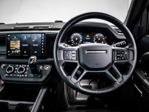 Land Rover Defender 90 D350 X-Dynamic HSE - Image 18
