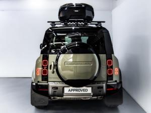 Land Rover Defender 90 D350 X-Dynamic HSE - Image 6