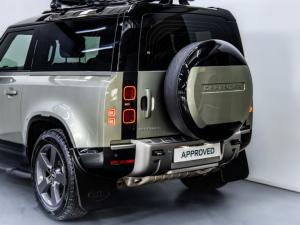 Land Rover Defender 90 D350 X-Dynamic HSE - Image 9
