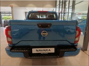 Nissan Navara 2.5DDTi double cab LE 4x4 - Image 4