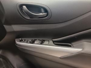 Nissan Navara 2.5DDTi double cab Stealth 4x4 - Image 14