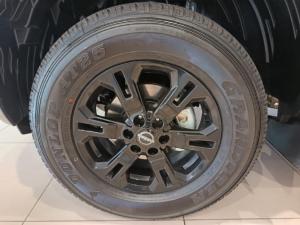 Nissan Navara 2.5DDTi double cab Stealth 4x4 - Image 8