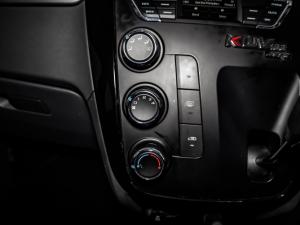 Mahindra KUV100 Nxt 1.2TD D75 K6+ - Image 11
