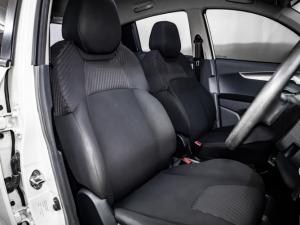 Mahindra KUV100 Nxt 1.2TD D75 K6+ - Image 14
