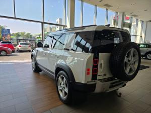 Land Rover Defender 110 D240 SE - Image 20