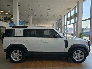 Land Rover Defender 110 D240 SE - Image 4