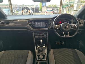 Volkswagen T-Roc 2.0TSI 140kW 4Motion R-Line - Image 12