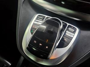 Mercedes-Benz V-Class V250d Avantgarde AMG Line - Image 11
