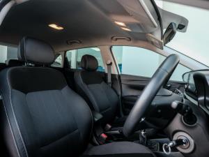 Hyundai i20 1.2 Fluid - Image 12