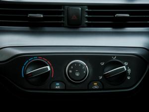 Hyundai i20 1.2 Fluid - Image 16