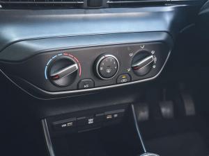 Hyundai i20 1.2 Fluid - Image 20