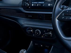 Hyundai i20 1.2 Fluid - Image 9