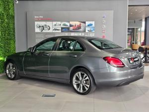 Mercedes-Benz C-Class C220d - Image 4