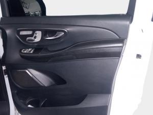 Mercedes-Benz V-Class V250d Avantgarde - Image 17