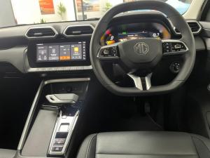 MG ZS Pro 1.5T Comfort - Image 11