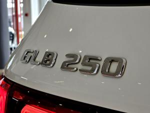 Mercedes-Benz GLB GLB250 Progressive - Image 14