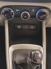 Hyundai Venue 1.2 Premium - Image 14