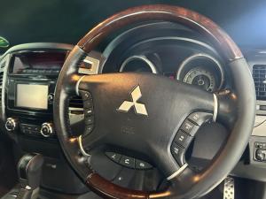 Mitsubishi Pajero 3-door 3.2DI-D GLS - Image 11