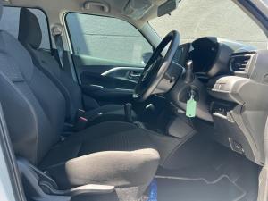 Suzuki Swift 1.2 GL+ manual - Image 11