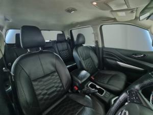 Nissan Navara 2.5DDTi double cab LE Plus 4x4 - Image 15