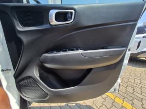 Hyundai Venue 1.0T Motion - Image 16