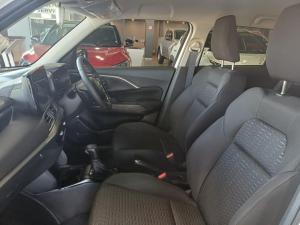 Suzuki Swift 1.2 GLX auto - Image 13