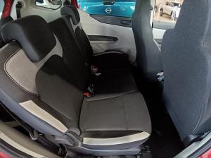 Renault Triber 1.0 Expression - Image 19