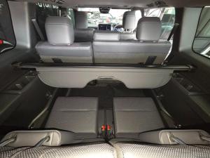 Toyota Land Cruiser Prado 2.8GD VX-L - Image 29