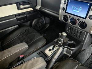 Toyota FJ Cruiser FJ Cruiser - Image 12