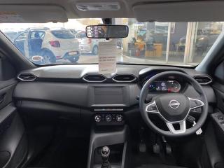 Nissan Magnite 1.0 Move panel van