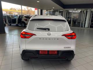 Nissan Magnite 1.0 Move panel van