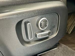 Land Rover Range Rover Evoque D200 R-Dynamic SE - Image 11