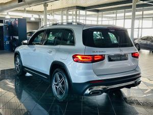 Mercedes-Benz GLB GLB220d 4Matic Progressive - Image 10