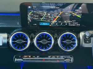 Mercedes-Benz GLB GLB220d 4Matic Progressive - Image 12