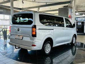 Volkswagen Transporter 2.0TDI crew bus LWB 8-seater auto - Image 2