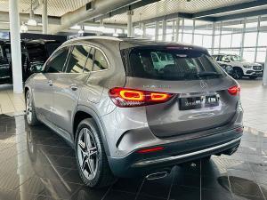Mercedes-Benz GLA GLA200d Progressive - Image 11