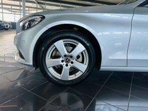 Mercedes-Benz C-Class C180 auto - Image 12