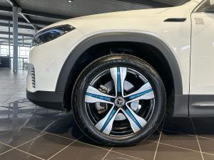 Mercedes-Benz EQB EQB350 4Matic Progressive - Image 12