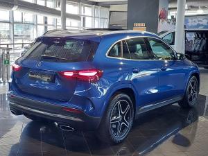 Mercedes-Benz GLA GLA200 Progressive - Image 2