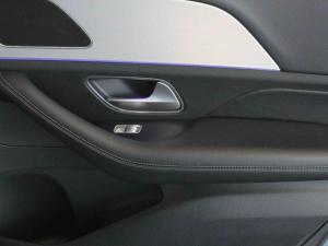 Mercedes-Benz GLE GLE300d 4Matic - Image 18