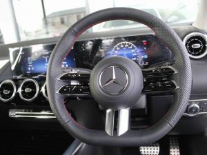 Mercedes-Benz GLA GLA200d Progressive - Image 12