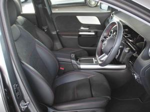 Mercedes-Benz GLA GLA200d Progressive - Image 17