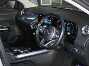 Mercedes-Benz GLA GLA200d - Image 13