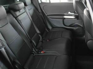 Mercedes-Benz GLB GLB220d 4Matic Progressive - Image 17