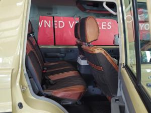 Toyota Land Cruiser 76 4.5D-4D V8 station wagon LX - Image 9