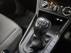 Volkswagen Polo hatch 1.0TSI - Image 9