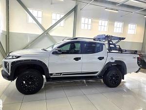 Mitsubishi Triton 2.4DI-D double cab 4x4 Xtreme - Image 3
