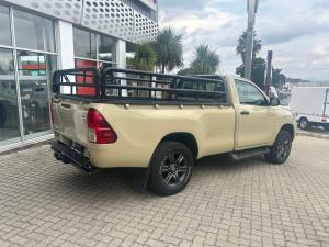 Toyota Hilux 2.4GD-6 single cab 4x4 Raider manual - Image 2