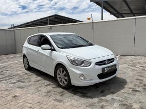 Hyundai Accent hatch 1.6 Fluid - Image 1